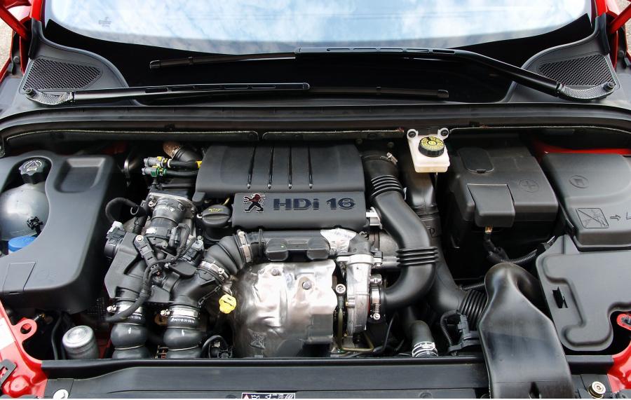  Peugeot 307 2005 года  (фото 2 из 25)